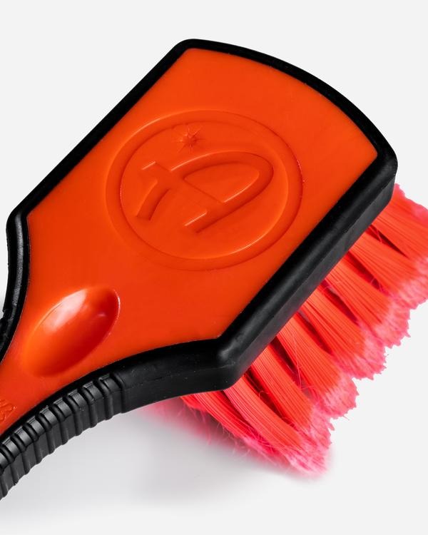 Adam's Wheel Cleaner & Wheel Brush Combo